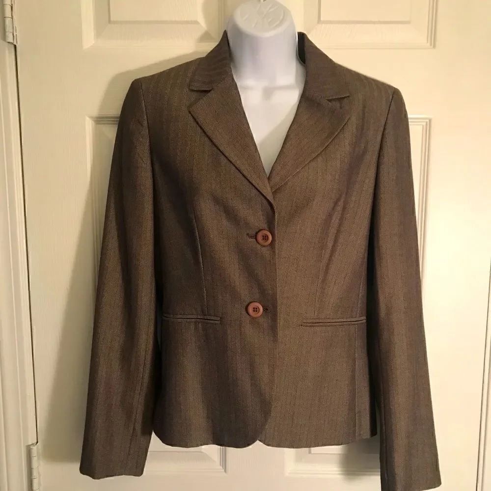 NWT Ann Taylor Size 2 Classic Tan Jacket !